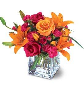 Teleflora's Uniquely Chic Bouquet in Chicago Ridge�IL, James Saunoris & Sons