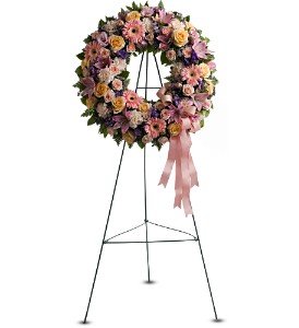 Graceful Wreath in Chicago Ridge�IL, James Saunoris & Sons