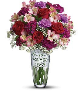 Teleflora's Antique Lace Bouquet in Chicago Ridge�IL, James Saunoris & Sons