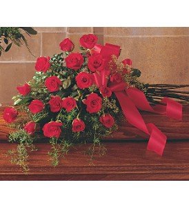 Red Rose Tribute Casket Spray in Chicago Ridge�IL, James Saunoris & Sons