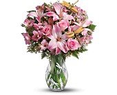 Teleflora's Dragonfly Bouquet - Deluxe in Chicago Ridge�IL, James Saunoris & Sons