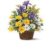 Smiling Spring Basket in Chicago Ridge�IL, James Saunoris & Sons