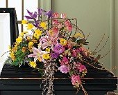 Eternal Spring Half-Couch Spray in Chicago Ridge IL, James Saunoris & Sons