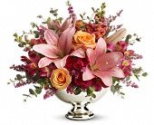 Teleflora's Beauty In Bloom in Chicago Ridge IL, James Saunoris & Sons